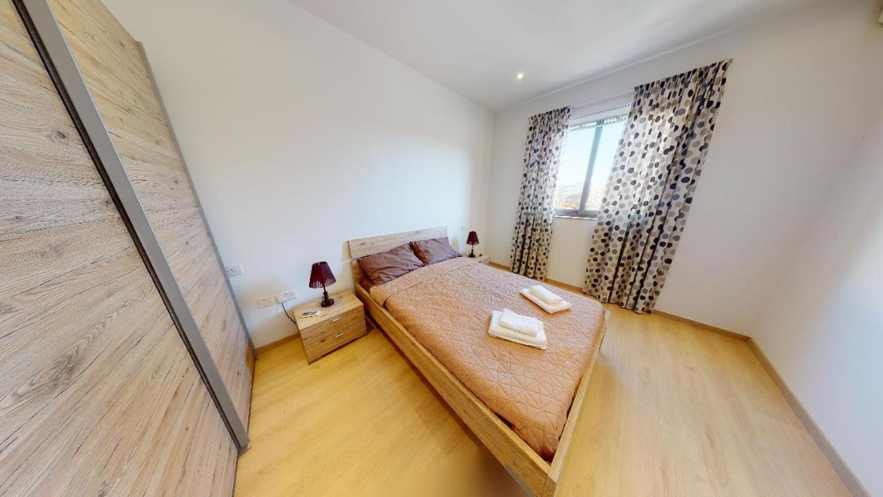 Spacious 2 Bedroom Apartment In سليمة المظهر الخارجي الصورة